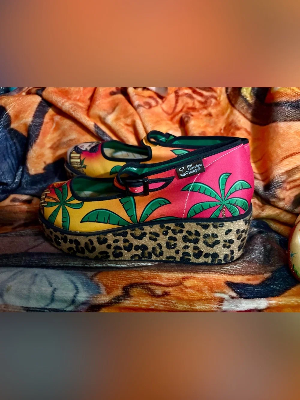 NWT Hot Chocolate Design Tiki Platforms Size 9
